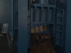 Kendaraan Limbah Mesin pengiris baling hidraulik untuk limbah mobil Daerah daur ulang Motor drive