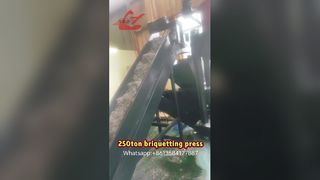 Mesin press briket skrap 250ton bekerja di halaman klien kami